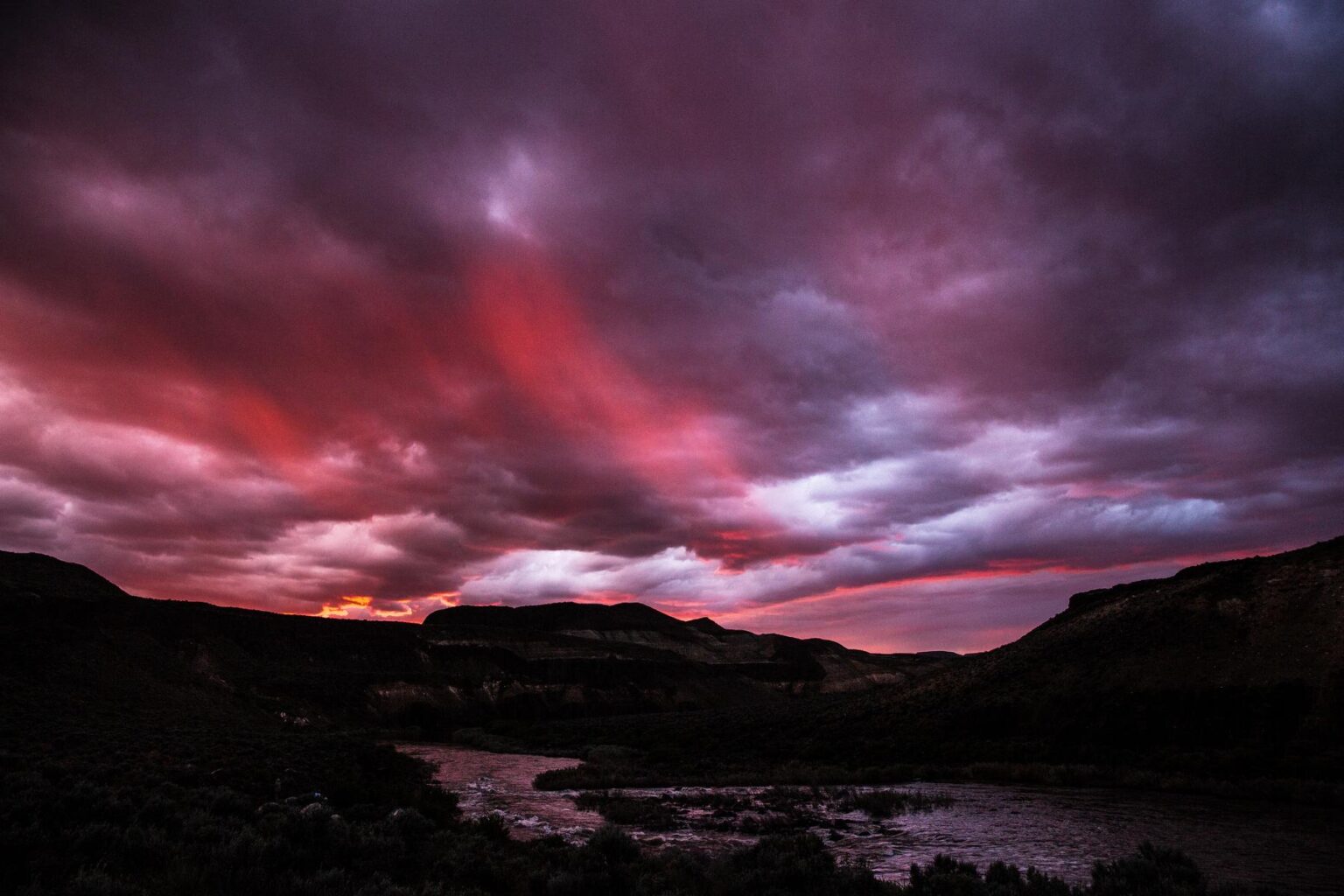 Sunset over the Owyhee River in Oregon