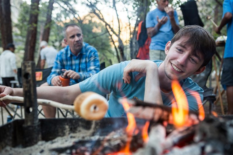 4 Reasons Life is Better by the Campfire