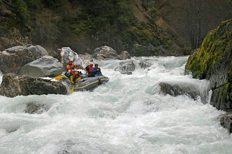 The Insider’s Guide to Whitewater Rafting in California | Cal Salmon River