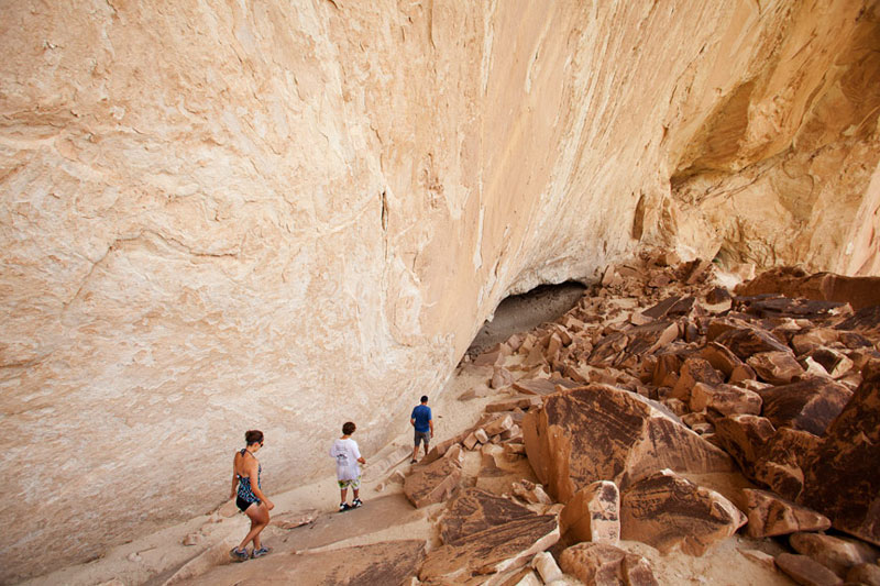 Hiking on a Split Mountain Rafting Trip