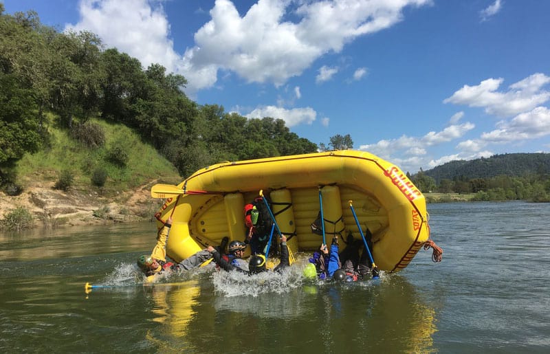 What Private Boaters Can Learn From Professional River Guides