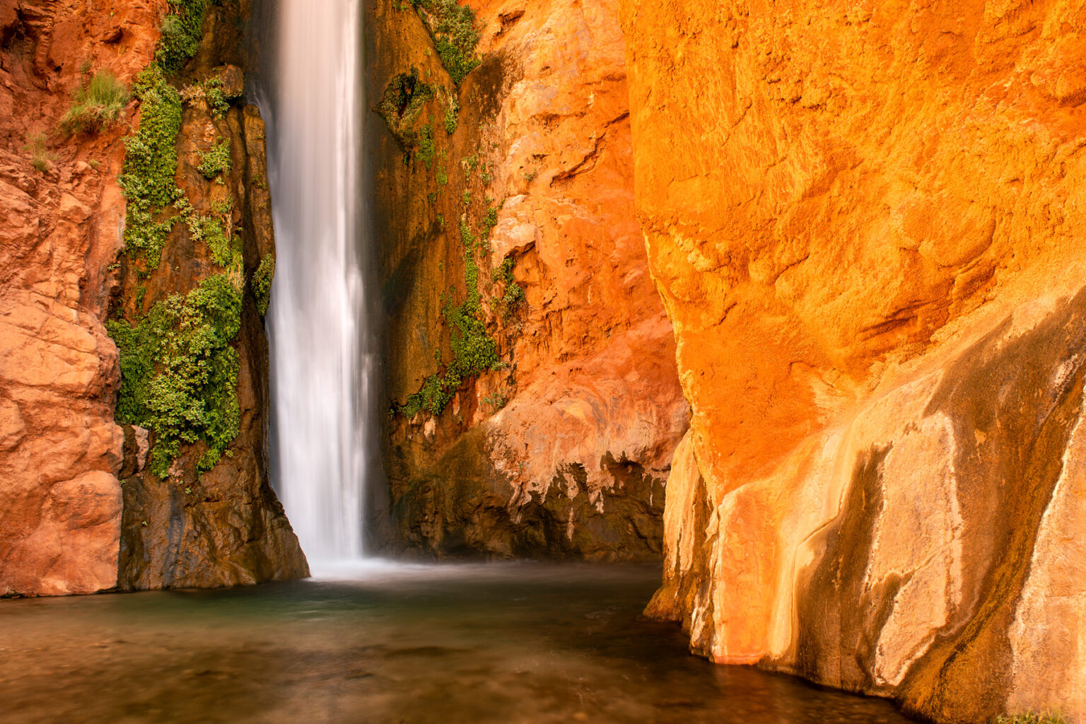 Deer Creek Falls in Grand Canyon