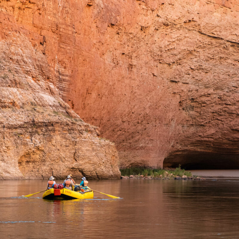 Groups rafting through the Gerand Canyon.
