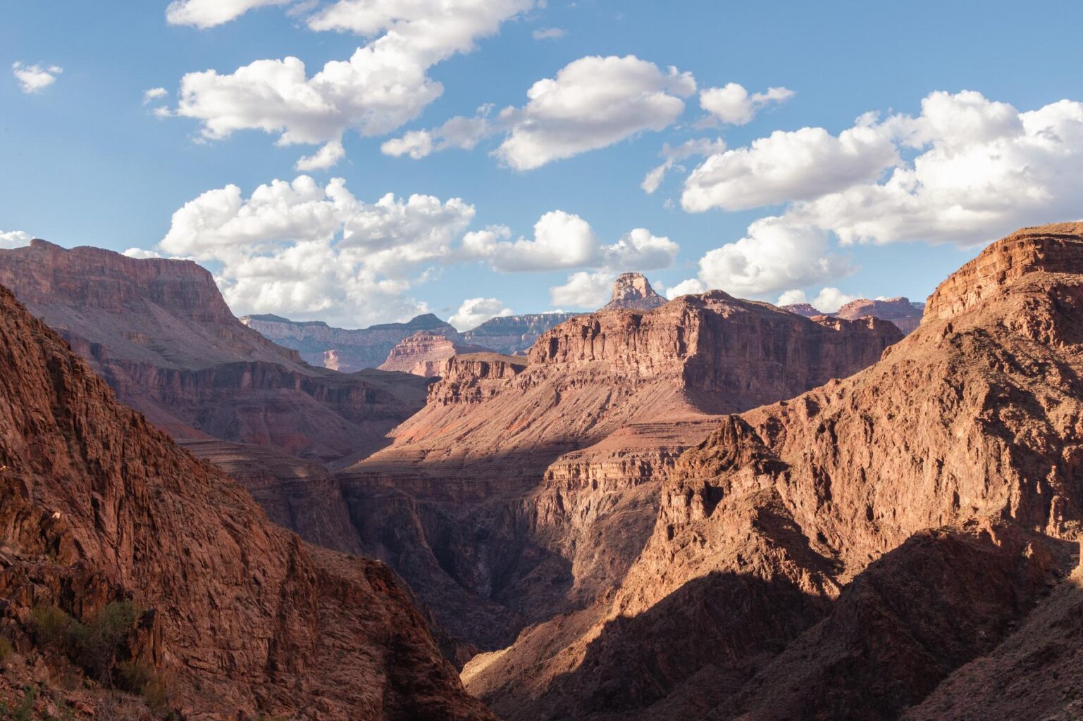 A view of Grand Canyon from the Bright Angel trail